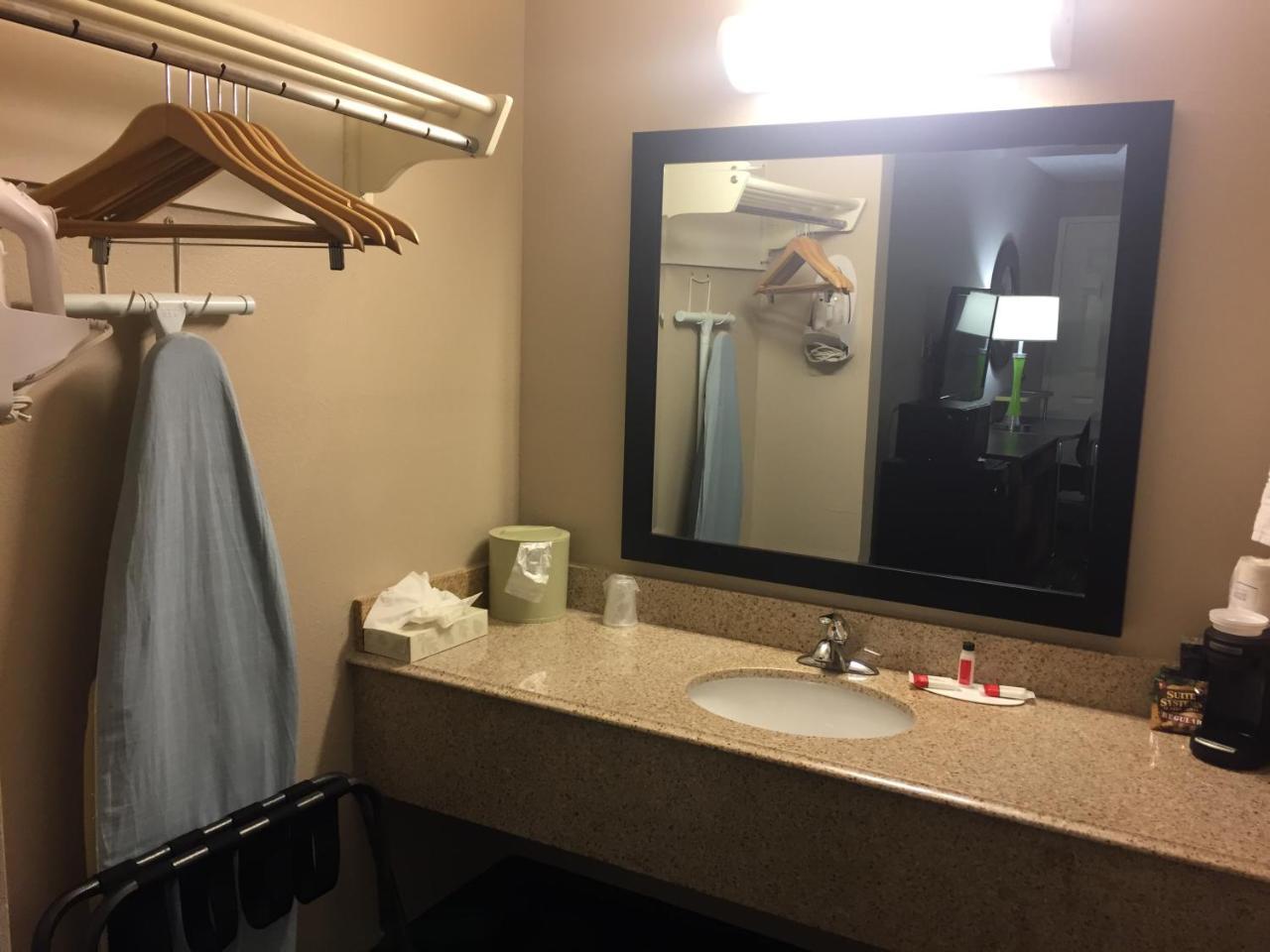 Motel Super 8 By Wyndham Jackson Extérieur photo